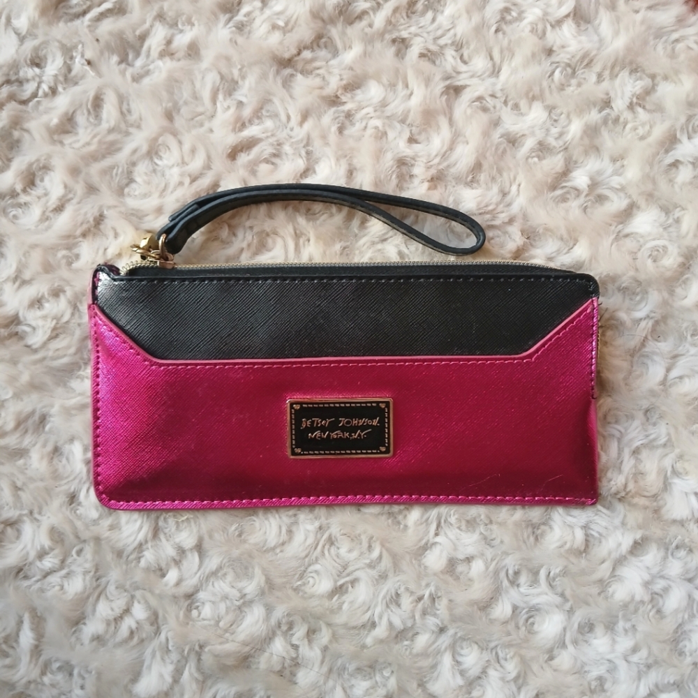 🌸3/ $15🌸 Betsey Johnson Women's Wristlet Bag